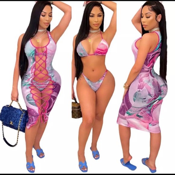 Bathing suits - Picture 3 of 6